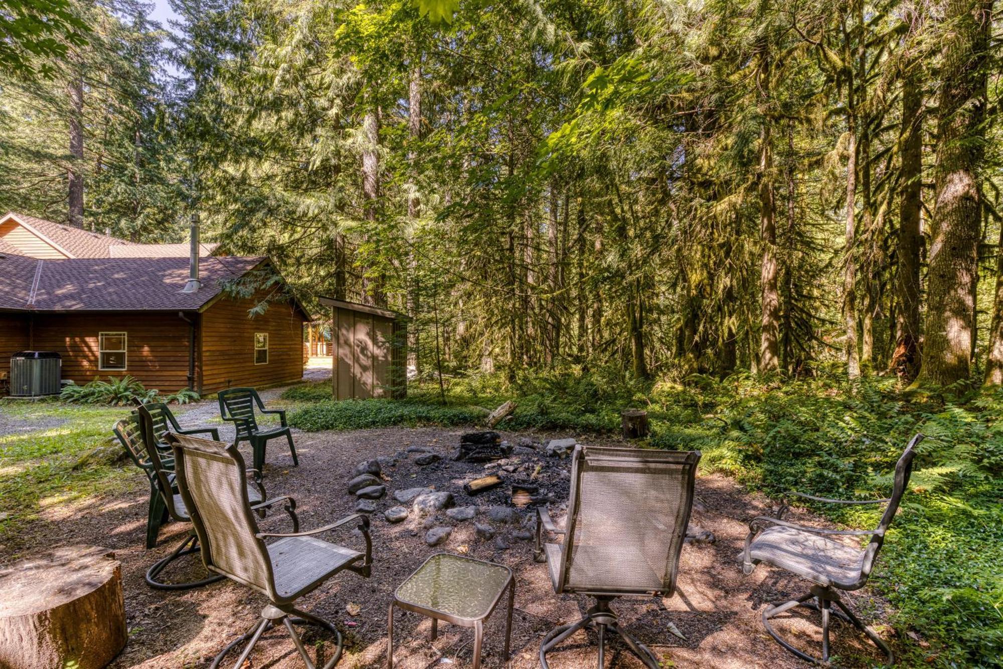 Salmon River Lodge Welches Exterior photo